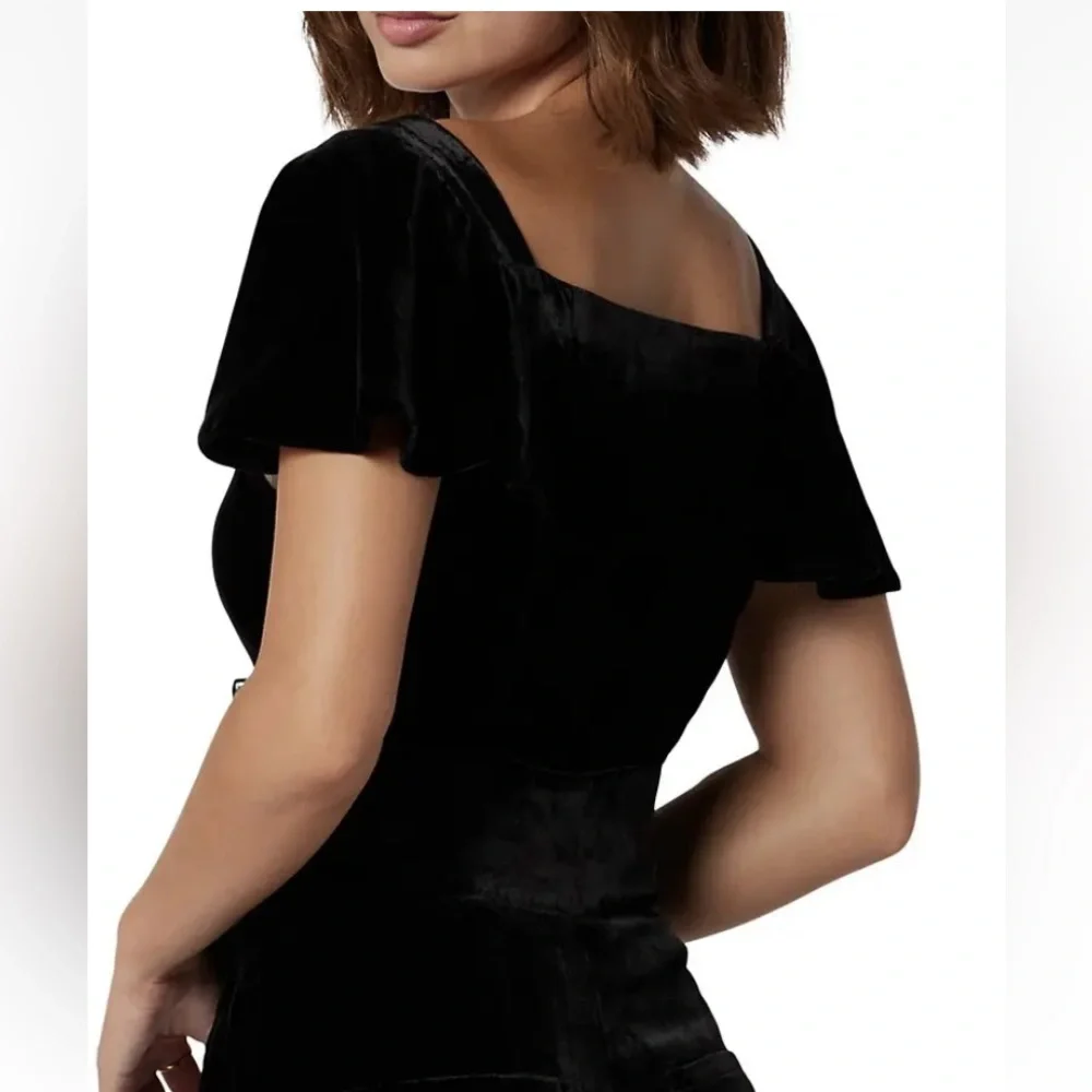 Joie Juniper Velvet Silk Blend Top Women's 2 Black Sweetheart Neck NWT - Picture 3 of 6